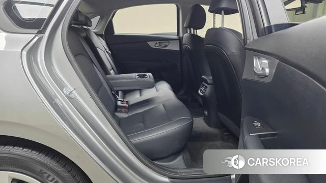 Kia The New K3 2nd generation 2023 Серый из Кореи, фото 3