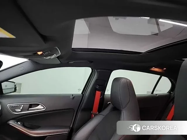 Mercedes-Benz GLA-Class X156 2018 Черный из Кореи, фото 3