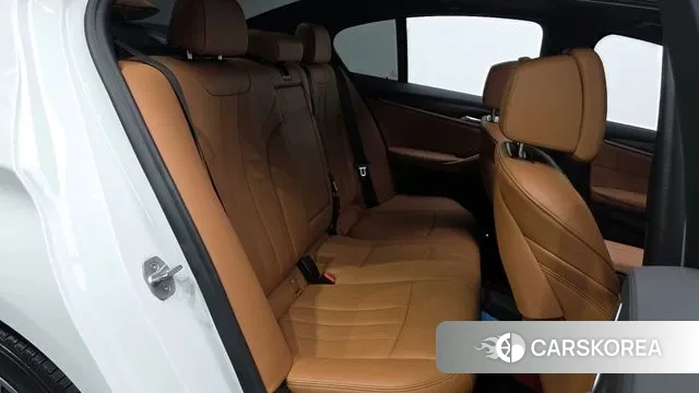 BMW 5 Series (G30) 2020 Белый из Кореи, фото 3