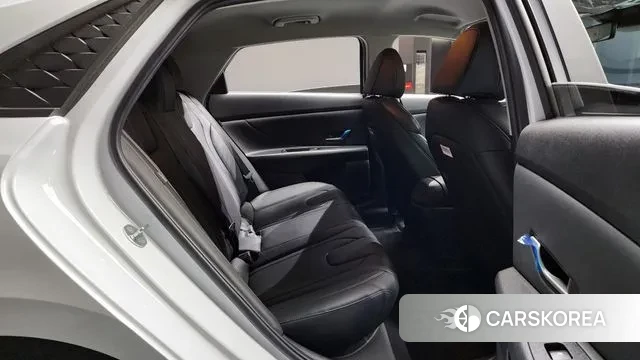 Hyundai The New Avante (CN7) 2023 Белый из Кореи, фото 3