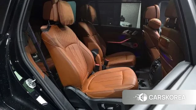 BMW X7 (G07) 2023 Черный из Кореи, фото 3