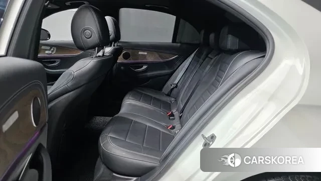 Mercedes-Benz E-Class W213 2021 Белый из Кореи, фото 3