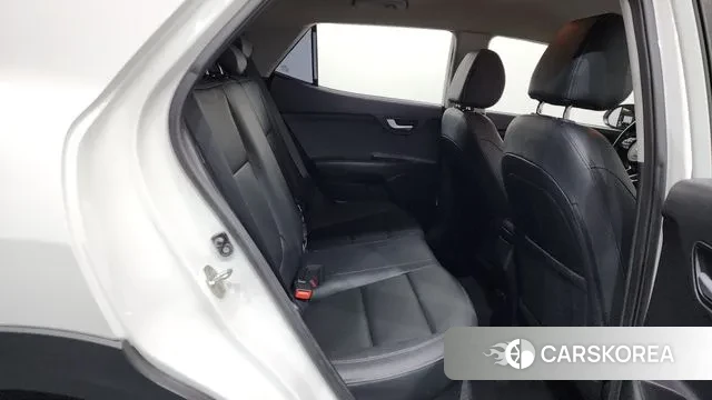 Kia Stonic 2018 Белый из Кореи, фото 3