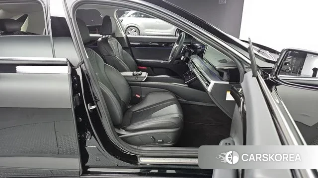 Hyundai Grandeur Hybrid (GN7) 2024 Черный из Кореи, фото 3