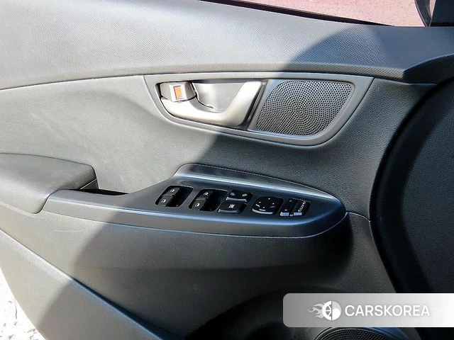 Hyundai Kona 2018 Белый из Кореи, фото 3