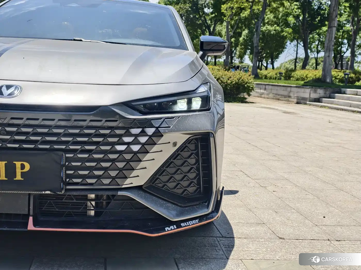 Chang'an Changan UNI-V 2023 Silver/gray из Китая, фото 3