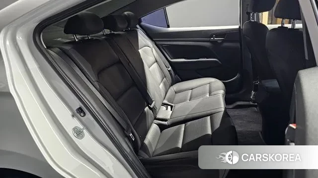 Hyundai Avante AD 2018 Белый из Кореи, фото 3