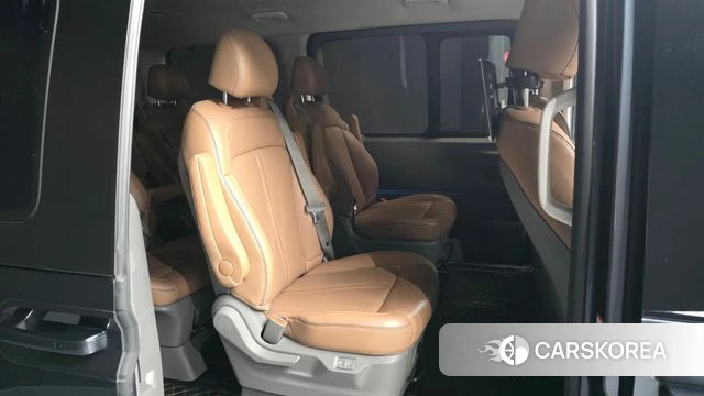 Hyundai Staria 2021 Серый из Кореи, фото 3