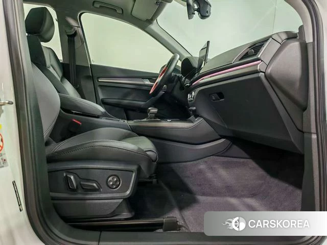 Audi Q5L 2023 Белый из Китая, фото 3