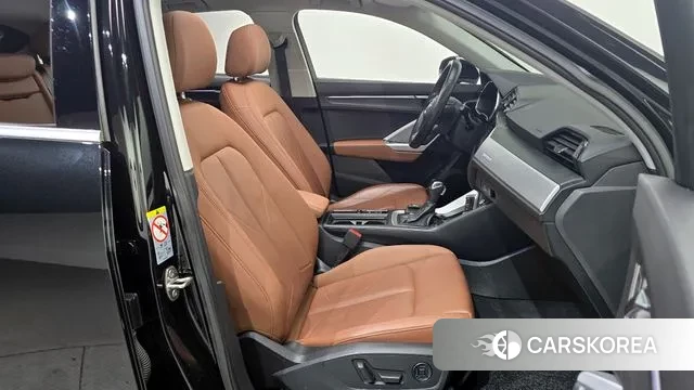 Audi Q3 (F3) 2020 Черный из Кореи, фото 3