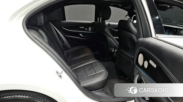 Mercedes-Benz E-Class W213 2022 Белый из Кореи, фото 3