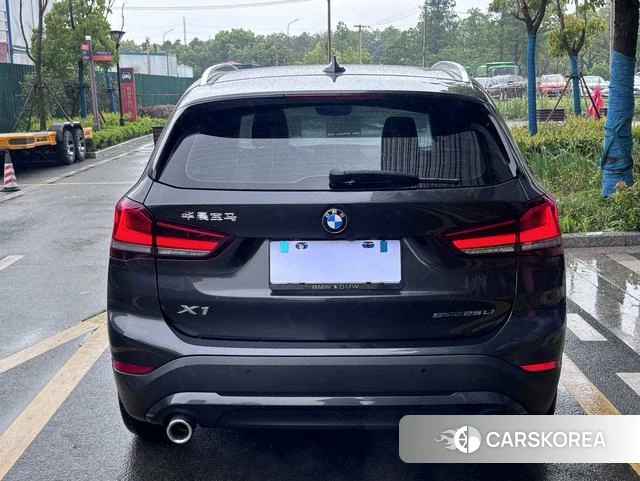 BMW X1 2021 Темно-серый из Китая, фото 3