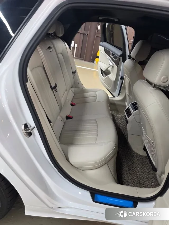 Audi A6 (C8) 2021 Белый из Кореи, фото 3