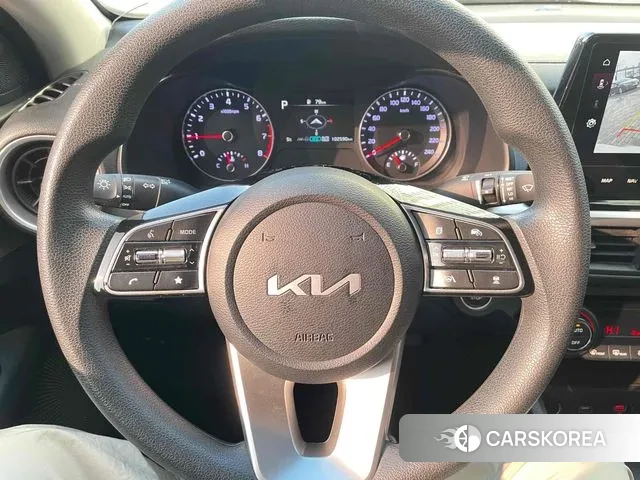 Kia The New K3 2nd generation 2022 Белый из Кореи, фото 3