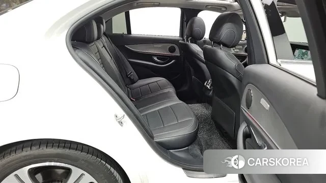 Mercedes-Benz E-Class W213 2018 Белый из Кореи, фото 3