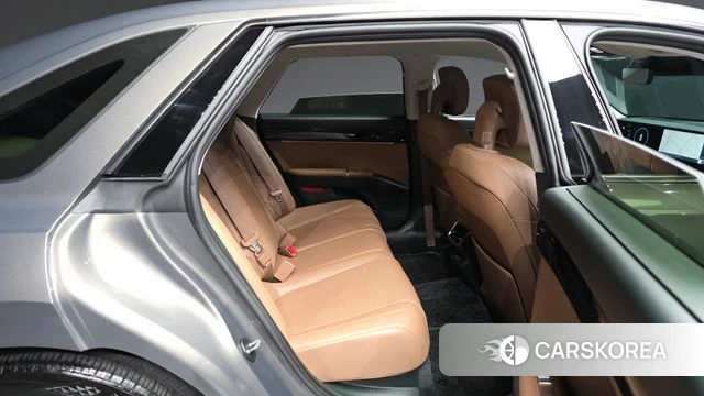 Hyundai Grandeur (GN7) 2023 Серебристо-серый из Кореи, фото 3