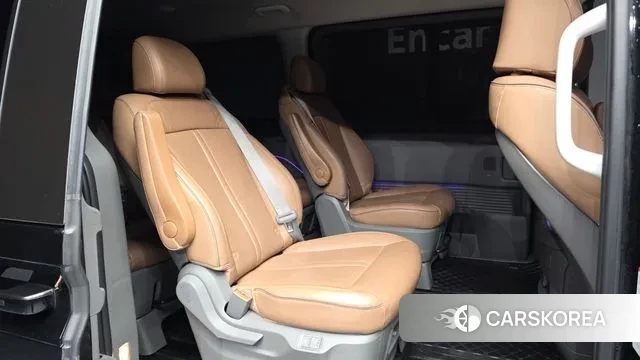 Hyundai Staria 2022 Черный из Кореи, фото 3