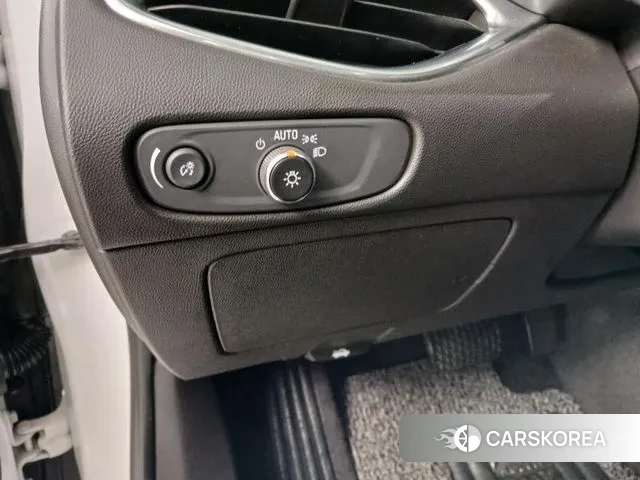 Chevrolet (GM Daewoo) All New Malibu 2018 Белый из Кореи, фото 3