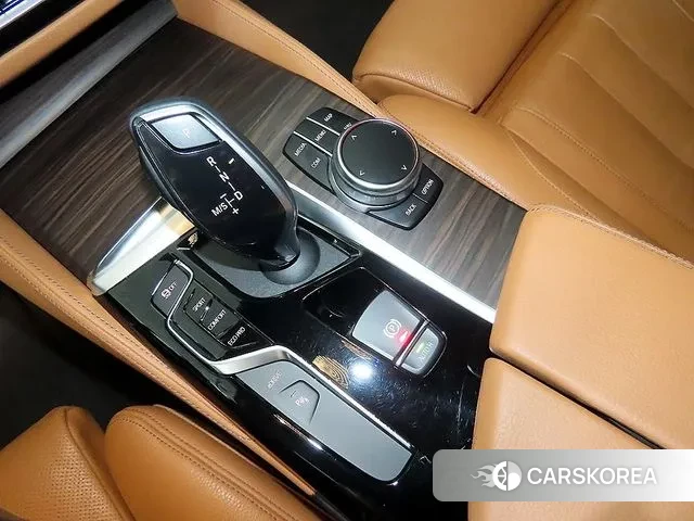 BMW 5 Series (G30) 2020 Белый из Кореи, фото 3