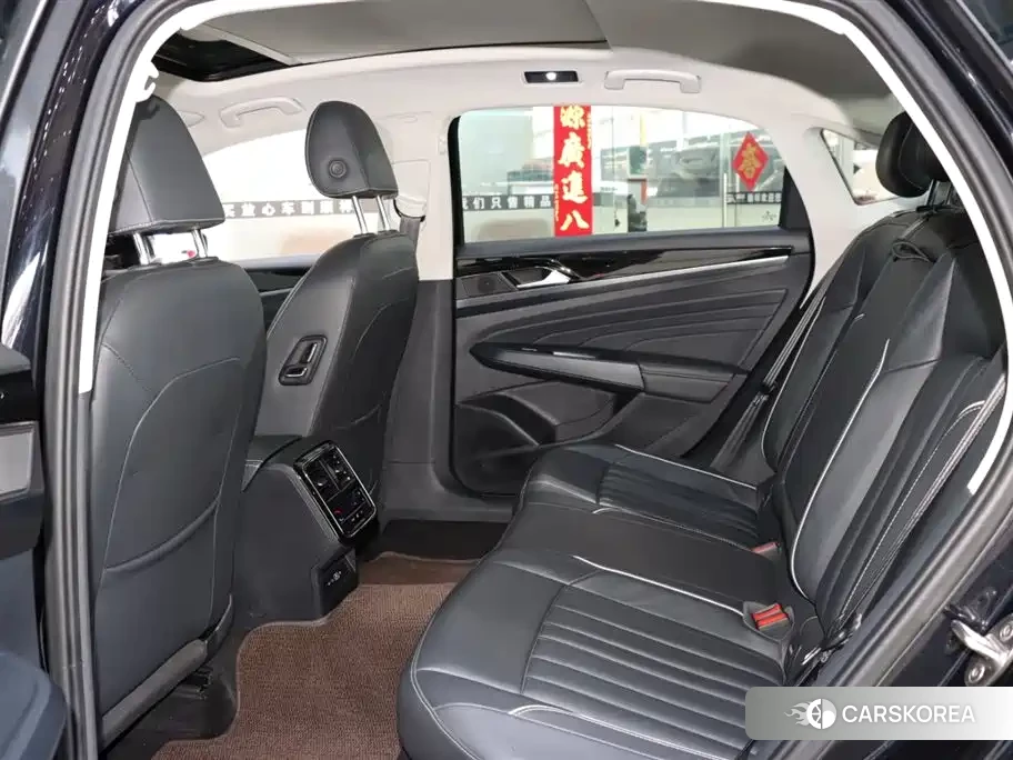 Volkswagen Passat 2023 Черный из Китая, фото 3