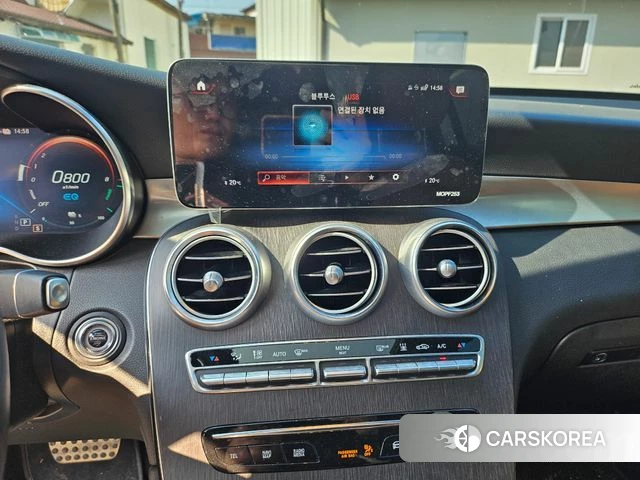 Mercedes-Benz GLC-Class X253 2021 Белый из Кореи, фото 2