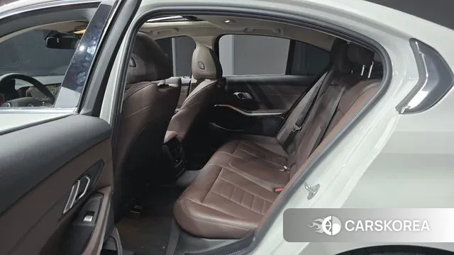 BMW 3 Series (G20) 2022 Белый из Кореи, фото 3