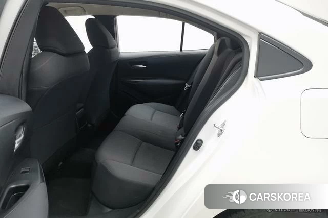 Toyota Corolla 2023 Белый из Китая, фото 3