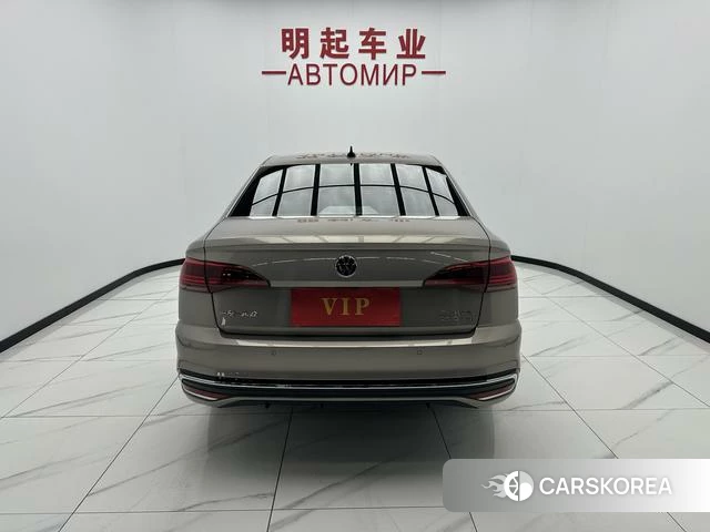Volkswagen Bora 2022 Желтый из Китая, фото 3