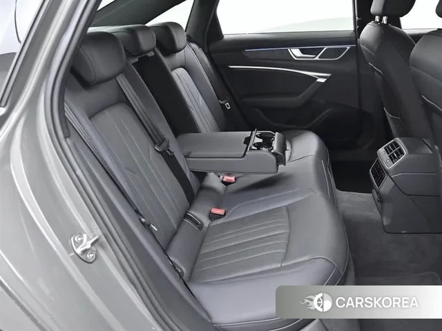 Audi A6 (C8) 2023 Серебристо-серый из Кореи, фото 3