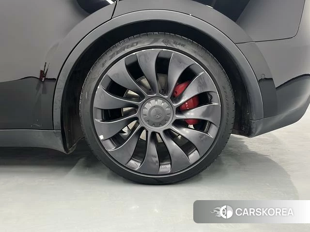 Tesla Model Y 2022 Черный из Китая, фото 3
