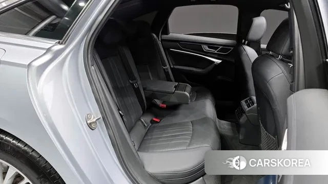 Audi A6 (C8) 2021 Серебристо-серый из Кореи, фото 3