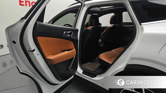 Kia Sportage 5th Generation 2021 Белый из Кореи, фото 3