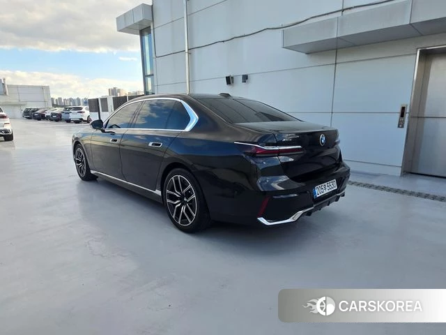 BMW 7 Series (G70) 2026 Черный из Кореи, фото 3