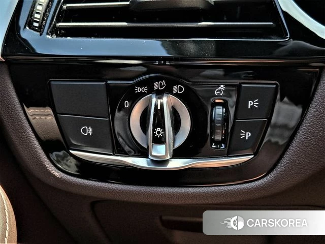 BMW 5 Series (G30) 2023 Черный из Кореи, фото 3