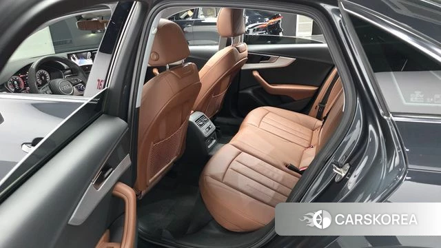 Audi A4 (B9) 2023 Серый из Кореи, фото 3