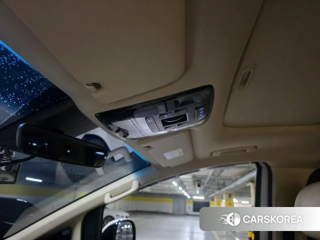 Hyundai Staria 2021 Белый из Кореи, фото 3