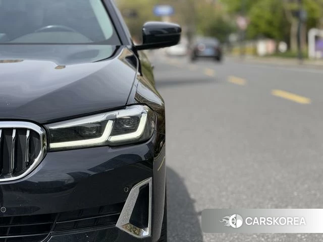 BMW 5 series 2021 Черный из Китая, фото 3