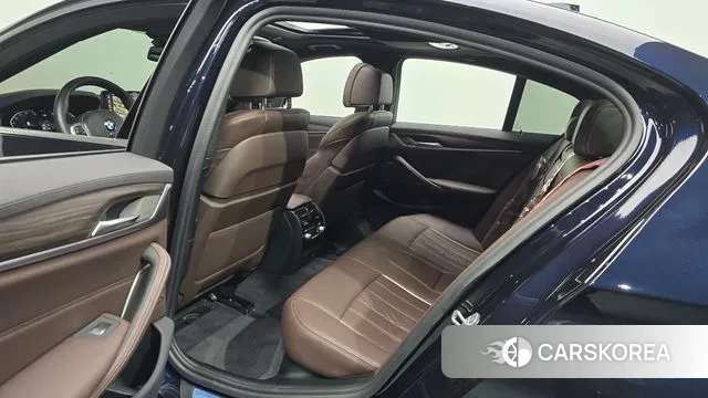 BMW 5 Series (G30) 2020 Черный из Кореи, фото 3