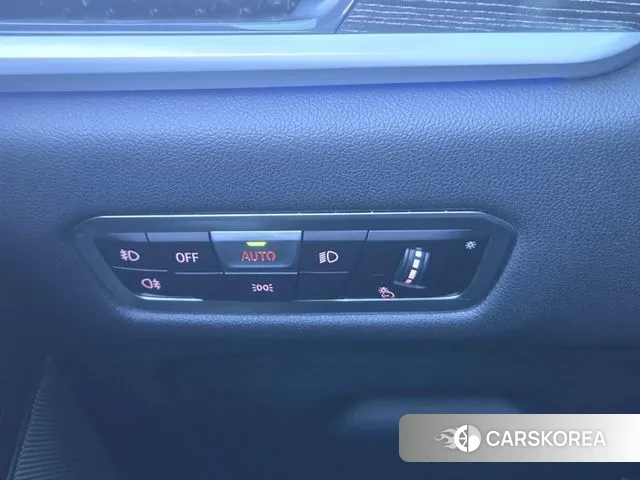 BMW X7 (G07) 2021 Белый из Кореи, фото 3