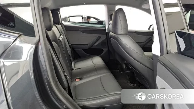 Tesla Model Y 2025 Серый из Кореи, фото 3