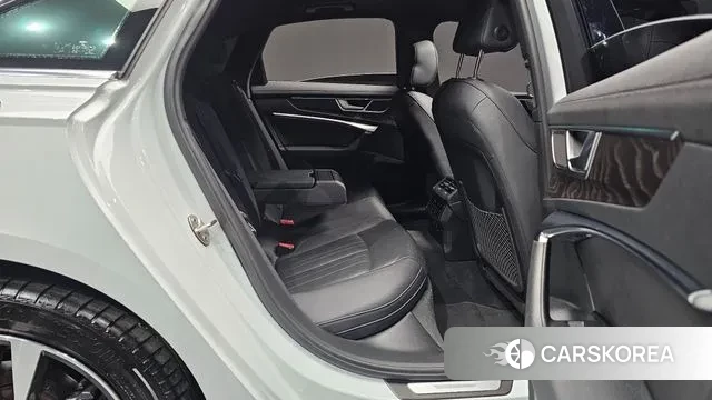 Audi A6 (C8) 2023 Белый из Кореи, фото 3