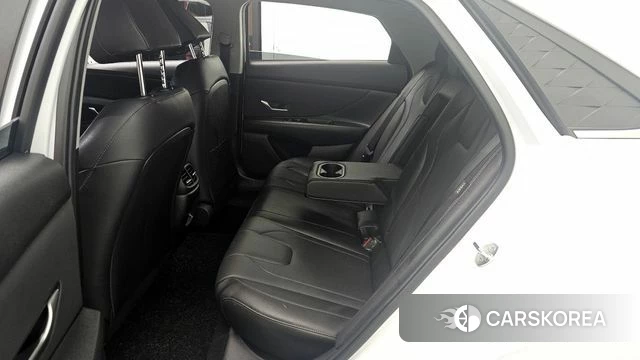 Hyundai The New Avante (CN7) 2024 Белый из Кореи, фото 3