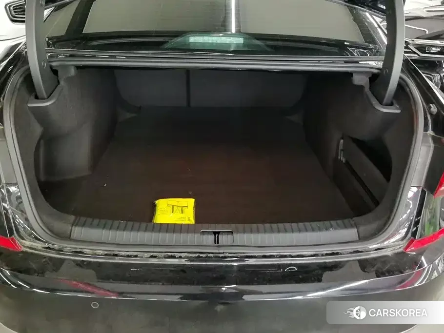 Volkswagen Passat 2024 Белый из Китая, фото 3