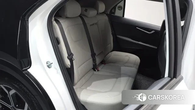 Kia Di Ol Nu Niro 2023 Белый из Кореи, фото 3