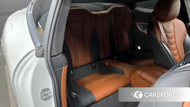 BMW 8 Series (G15) 2022 Белый из Кореи, фото 3