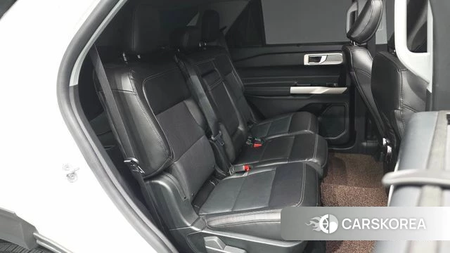 Ford Explorer 6th Generation 2022 Белый из Кореи, фото 3