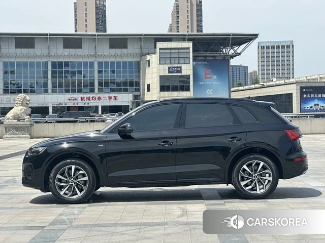 Audi Q5L 2024 Черный из Китая, фото 3