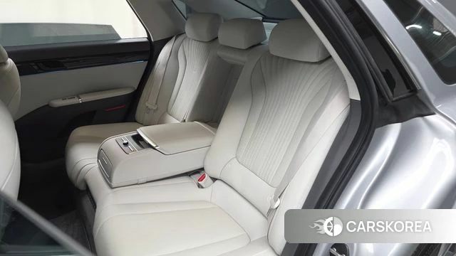Hyundai Grandeur Hybrid (GN7) 2023 Серебряный из Кореи, фото 3