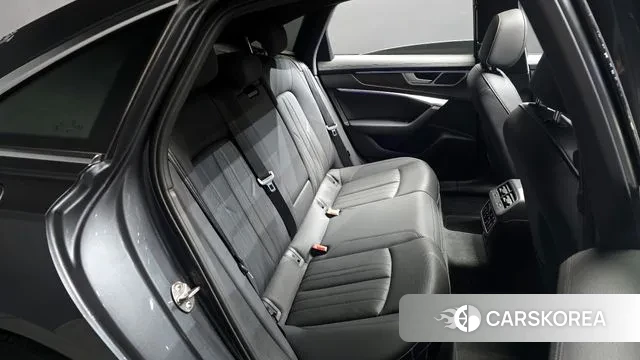 Audi A6 (C8) 2020 Серебристо-серый из Кореи, фото 3