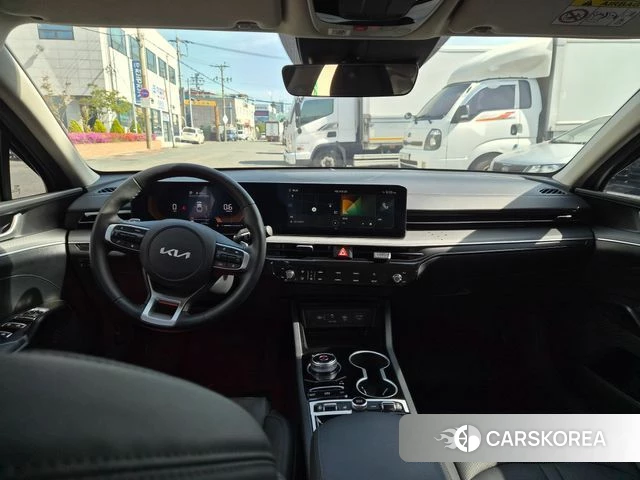 Kia The New K5 3rd generation 2025 Серебристо-серый из Кореи, фото 3